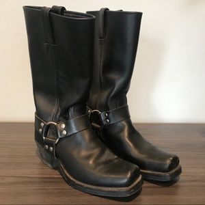 FRYE BOOT Harness 12R- perfectly broken in